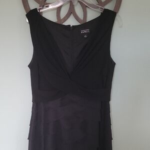 Adrianna Papell Elegant Black Midi Dress